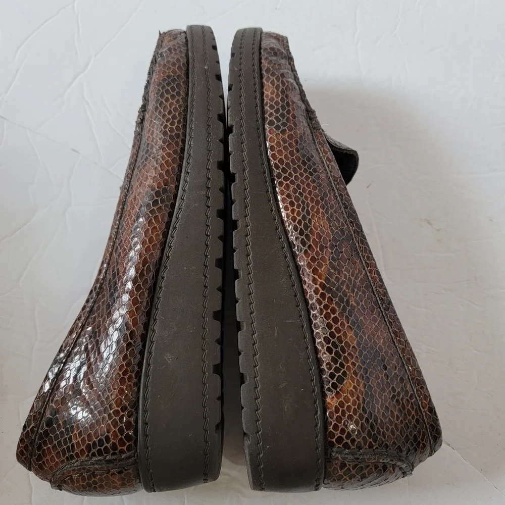 Stuart Weitzman Payson Loafers Sz 9 Brown Leather Snakeskin Old Money Luxury